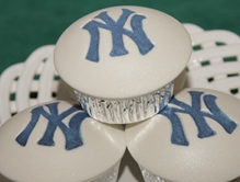 baseball and sports cupcakes
